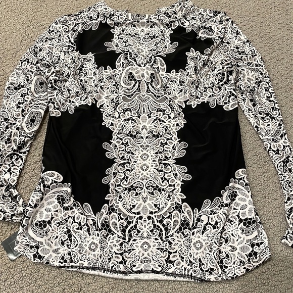 Black and white soft shirt - Picture 6 of 7